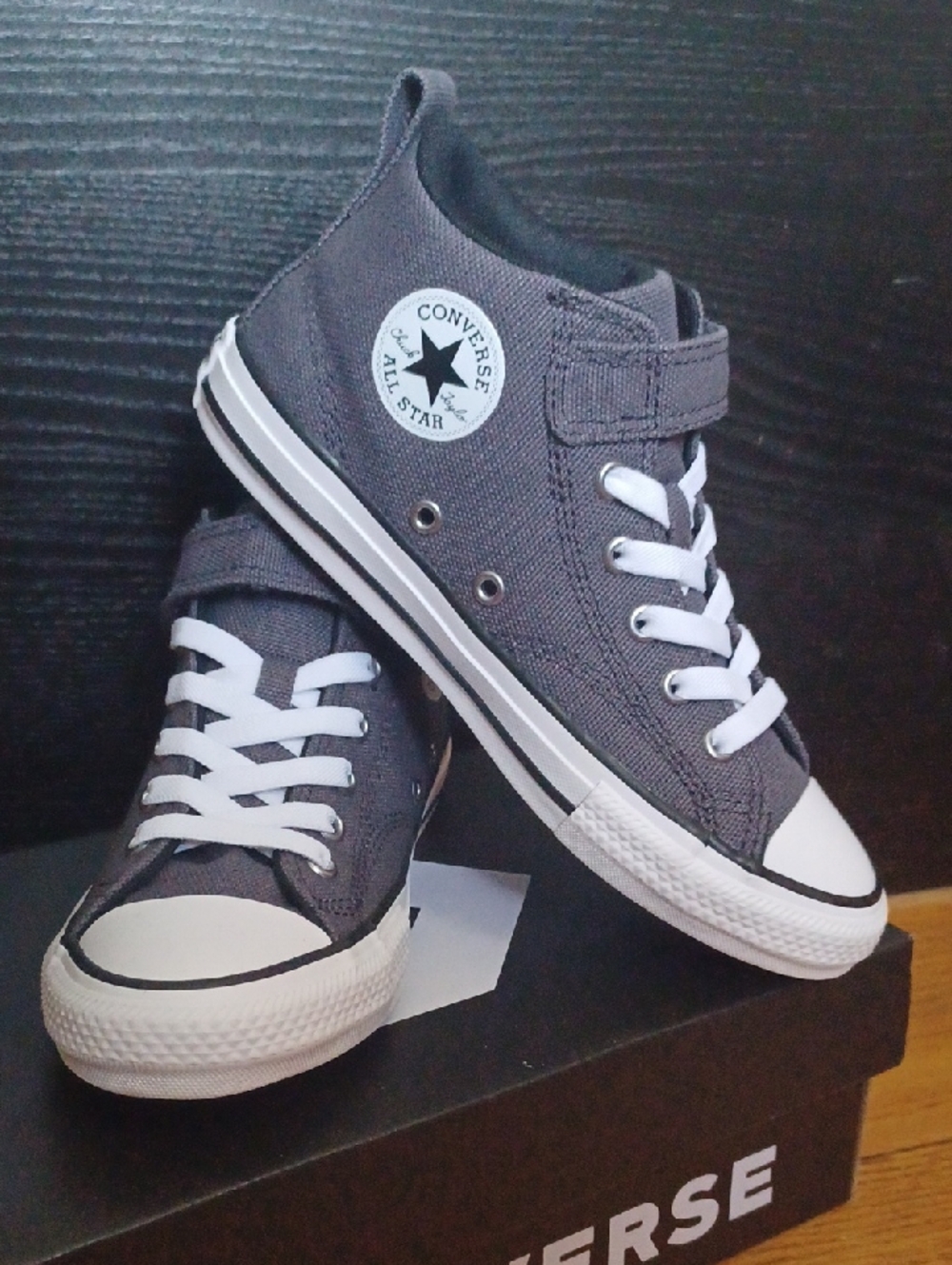 NWT, Converse Kids Gray High Top Sneakers with Strap,size 3 Youth